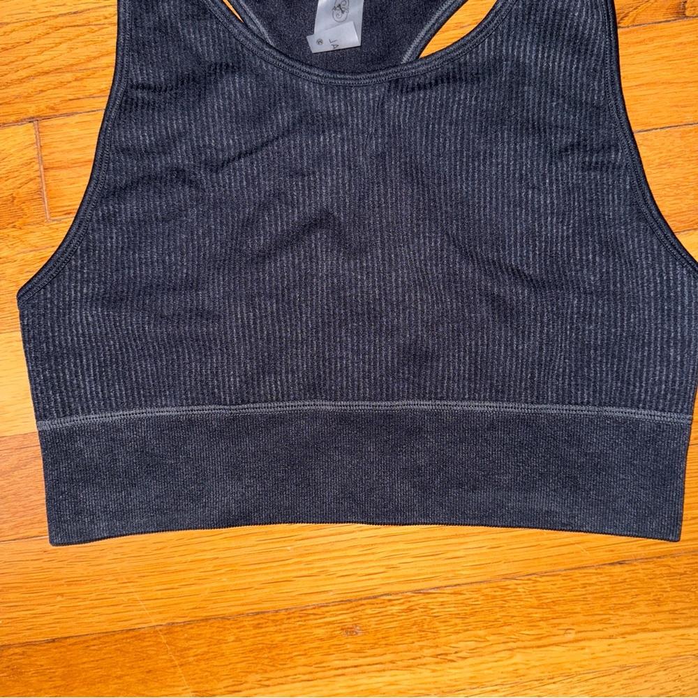 Gray Ribbed Women's Sports Bra - Picture 6 of 10